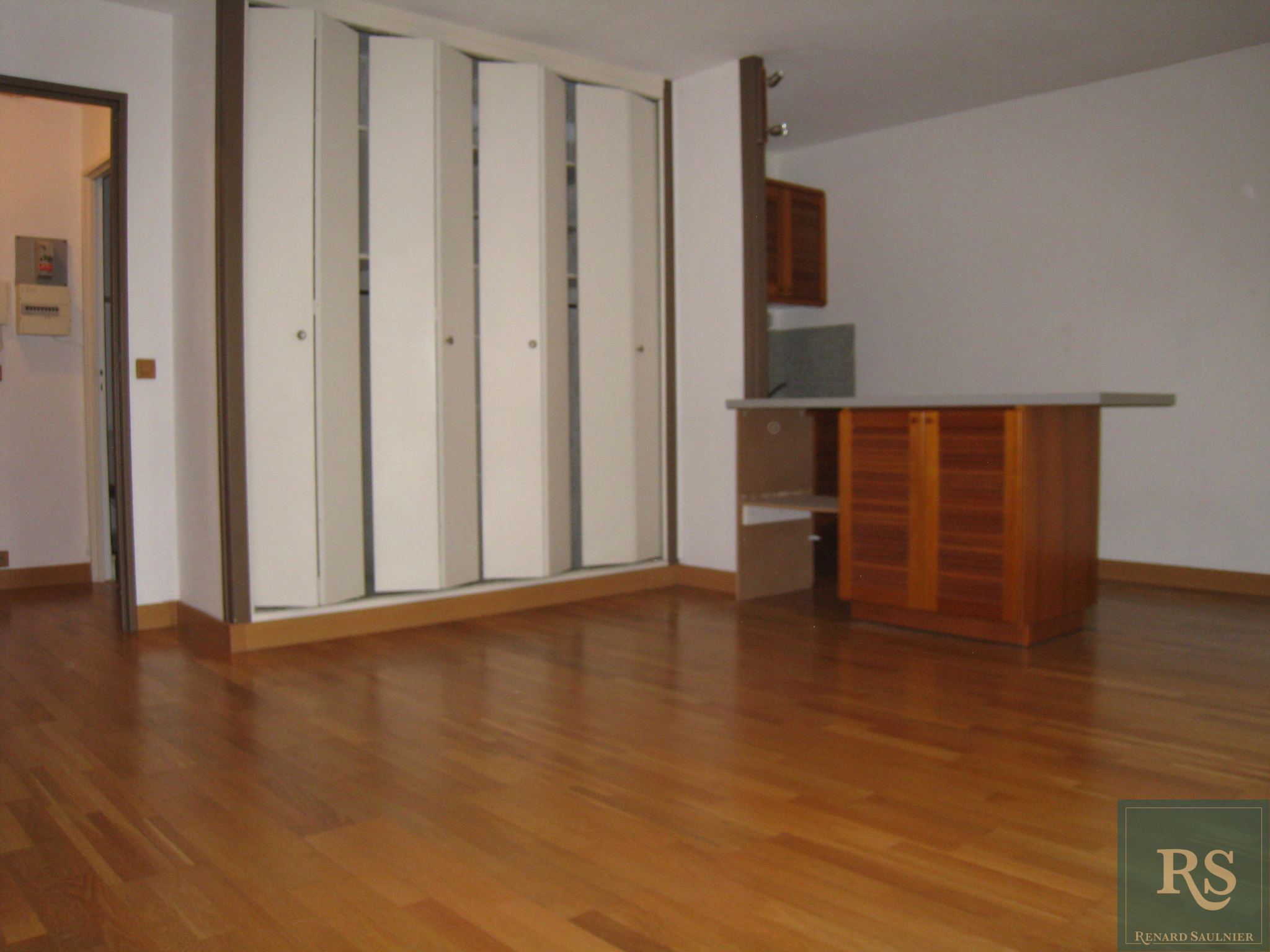 A VENDRE STUDIO FRESNES LIMITE ANTONY 34,44 M2